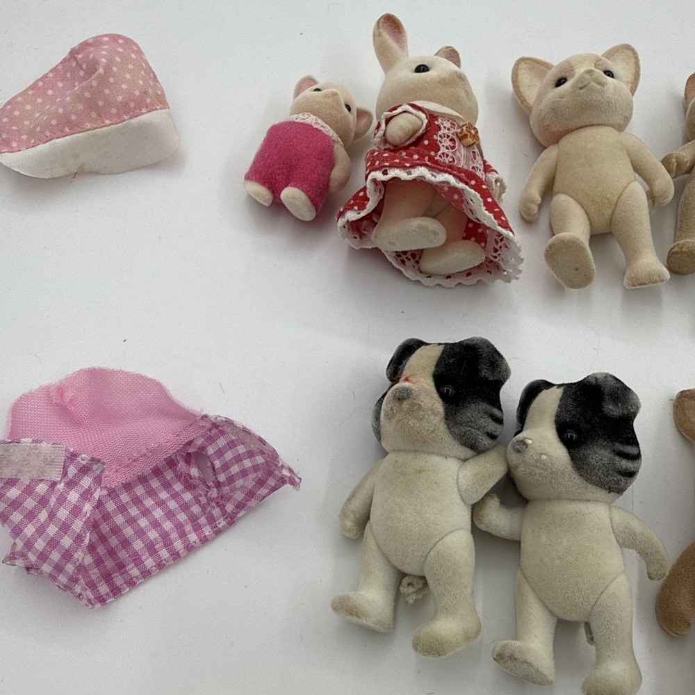 Calico Critters Lot Of 21 Animals, Some Furniture & Musical Instruments - Picture 6 of 6
